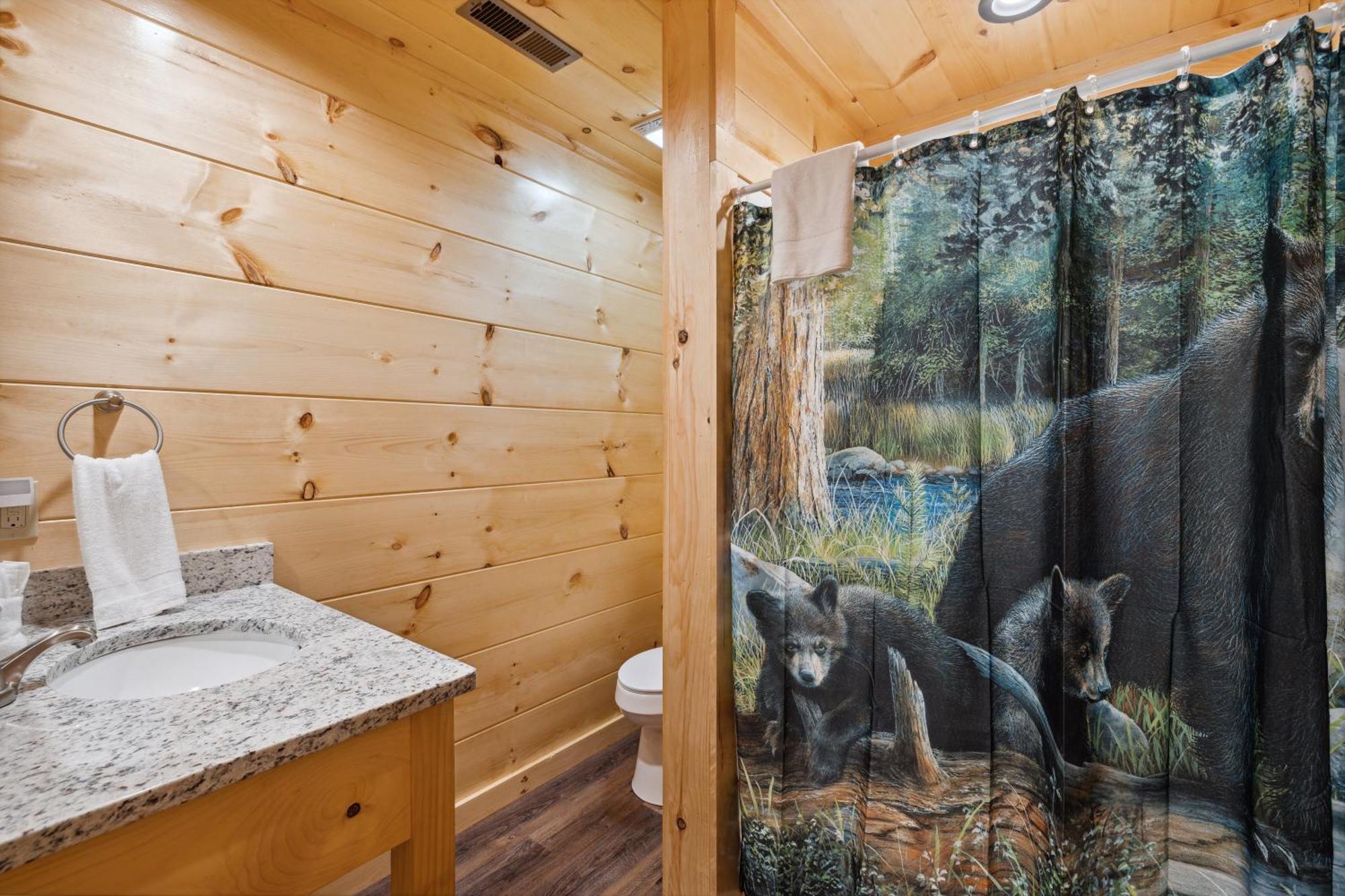 The 3 Bears Is A Newly Built 3 Bedroom Cabin Only 3 Minutes From The Parkway! พิเจนฟอร์จ ภายนอก รูปภาพ
