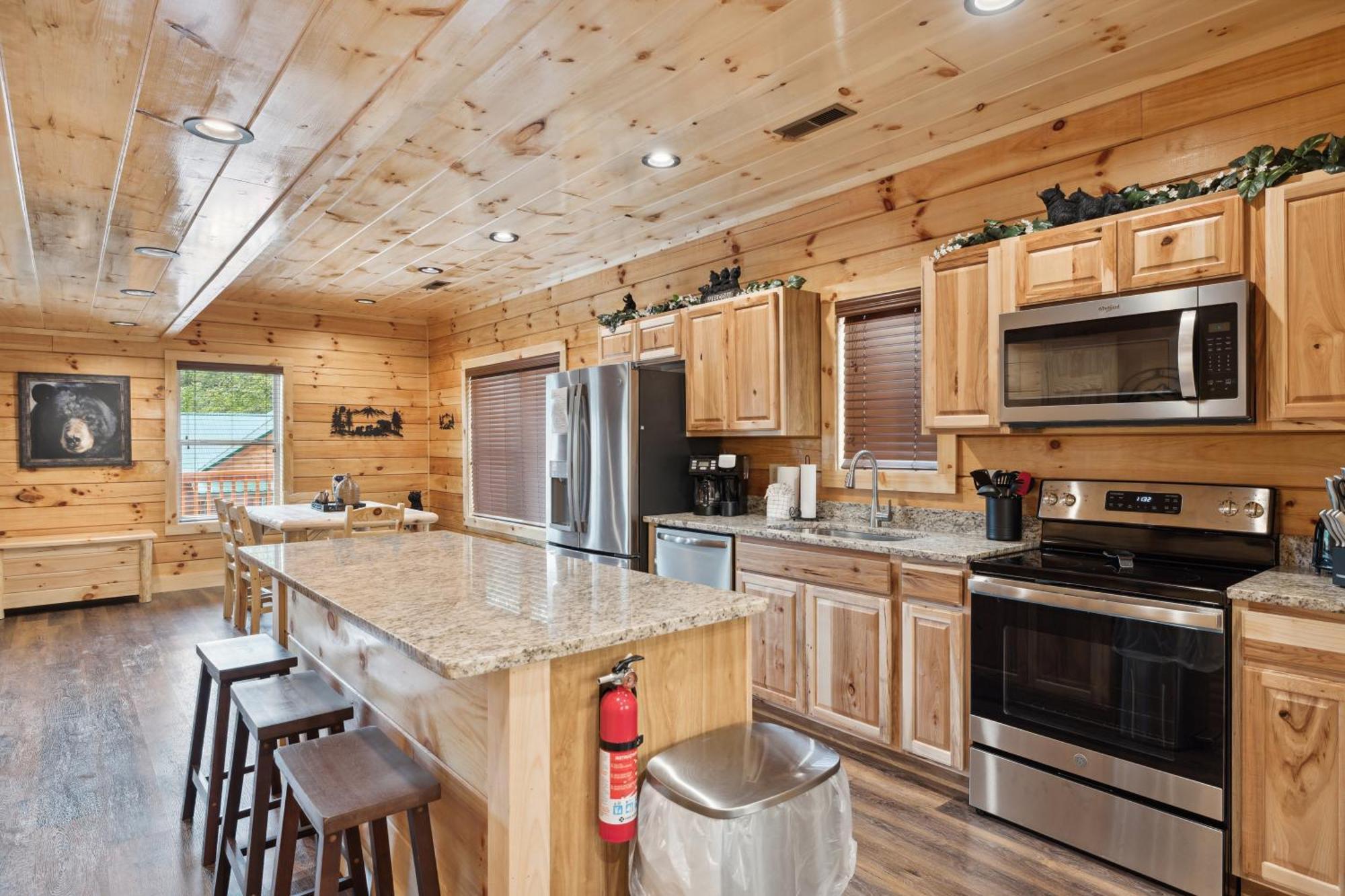 The 3 Bears Is A Newly Built 3 Bedroom Cabin Only 3 Minutes From The Parkway! พิเจนฟอร์จ ภายนอก รูปภาพ