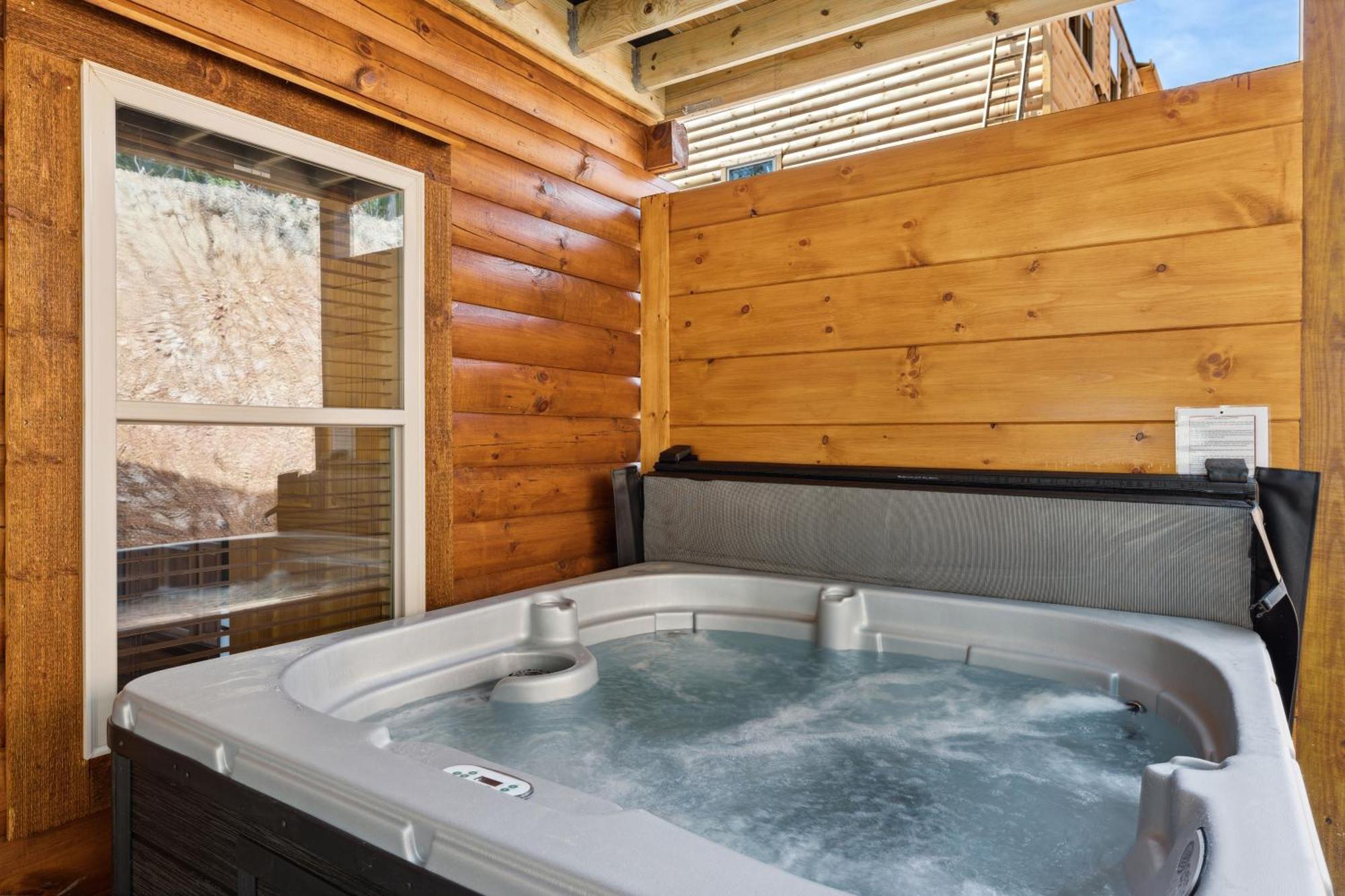 The 3 Bears Is A Newly Built 3 Bedroom Cabin Only 3 Minutes From The Parkway! พิเจนฟอร์จ ภายนอก รูปภาพ