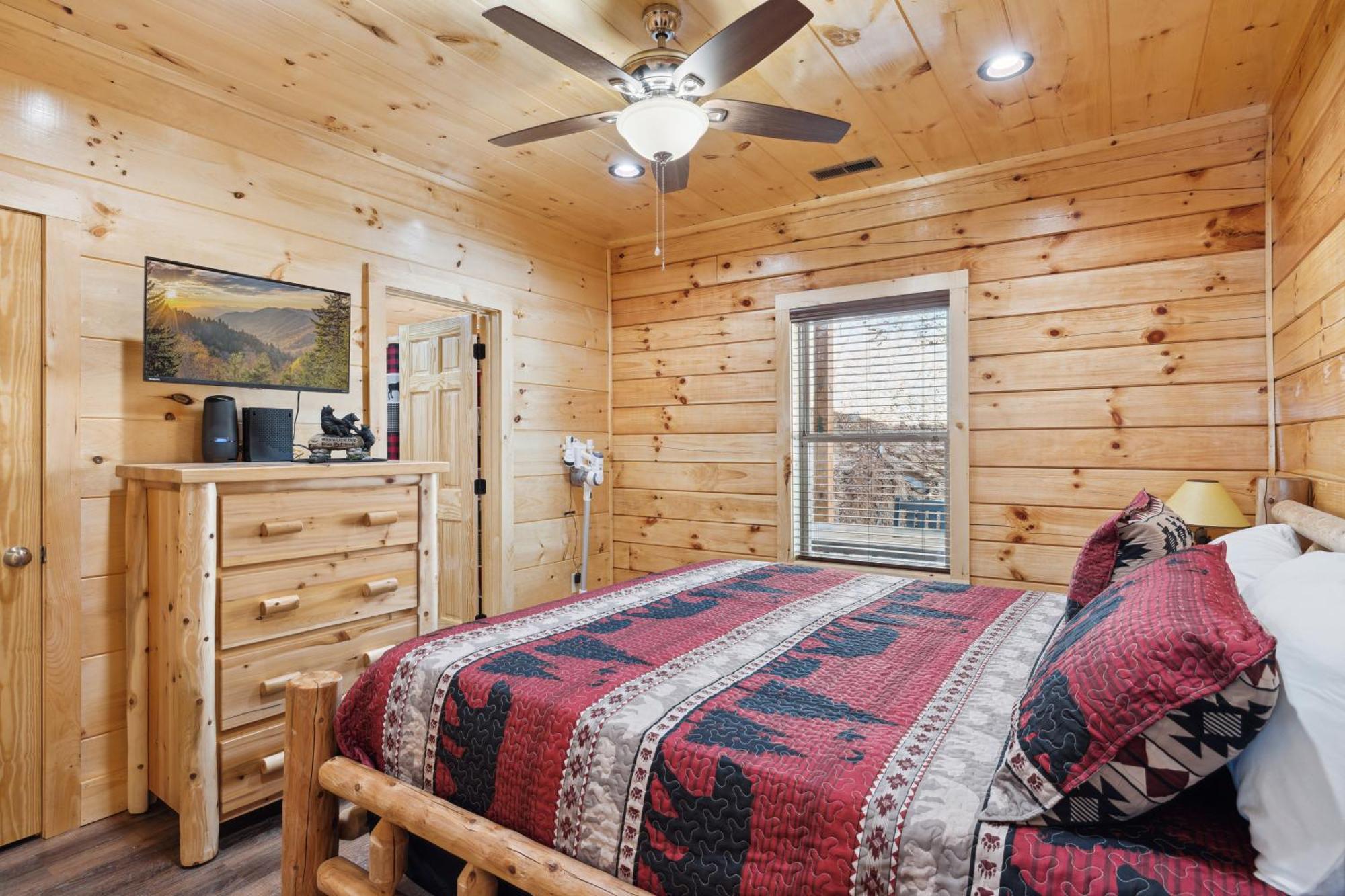 The 3 Bears Is A Newly Built 3 Bedroom Cabin Only 3 Minutes From The Parkway! พิเจนฟอร์จ ภายนอก รูปภาพ