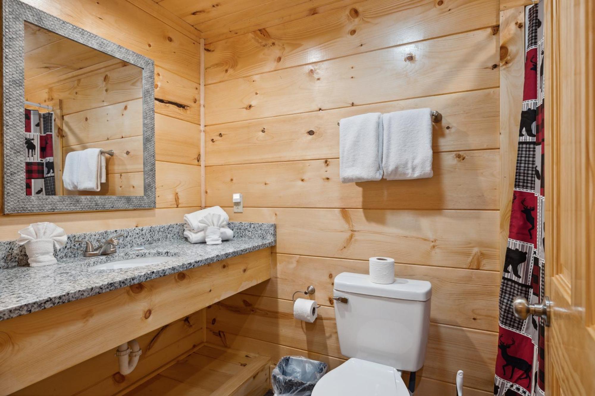 The 3 Bears Is A Newly Built 3 Bedroom Cabin Only 3 Minutes From The Parkway! พิเจนฟอร์จ ภายนอก รูปภาพ